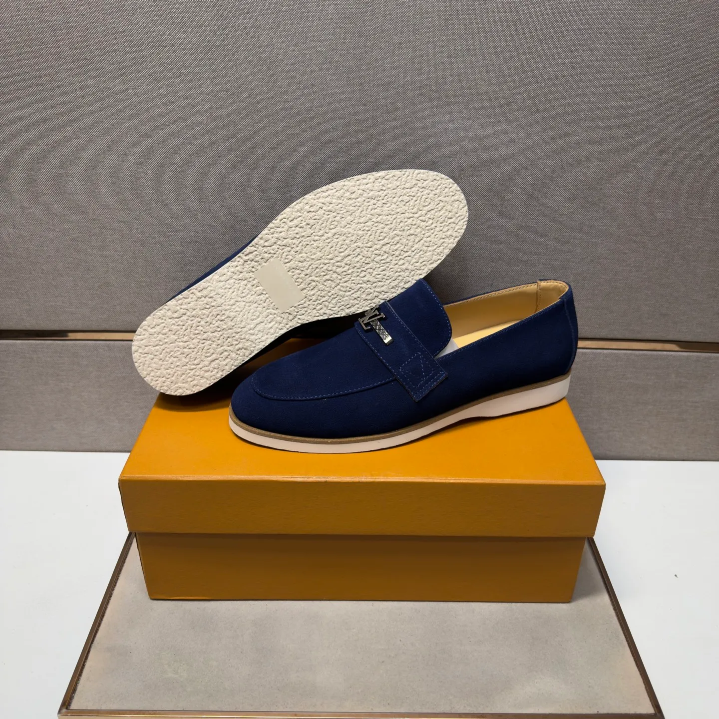 Men's men's shoes 💰pp442 [LV～] Men's casual shoes 2026z cabinet sales simultaneously 🔶Size: 38-44 #️⃣ 🔷4 colors🔜The upper is made of cowhide stitching ➕Cowhide lining, comfortable and breathable, sole: original comfortable and wear-resistant outsole, ⚠️real thing📱photographed🎬real thing is better📢📢📢